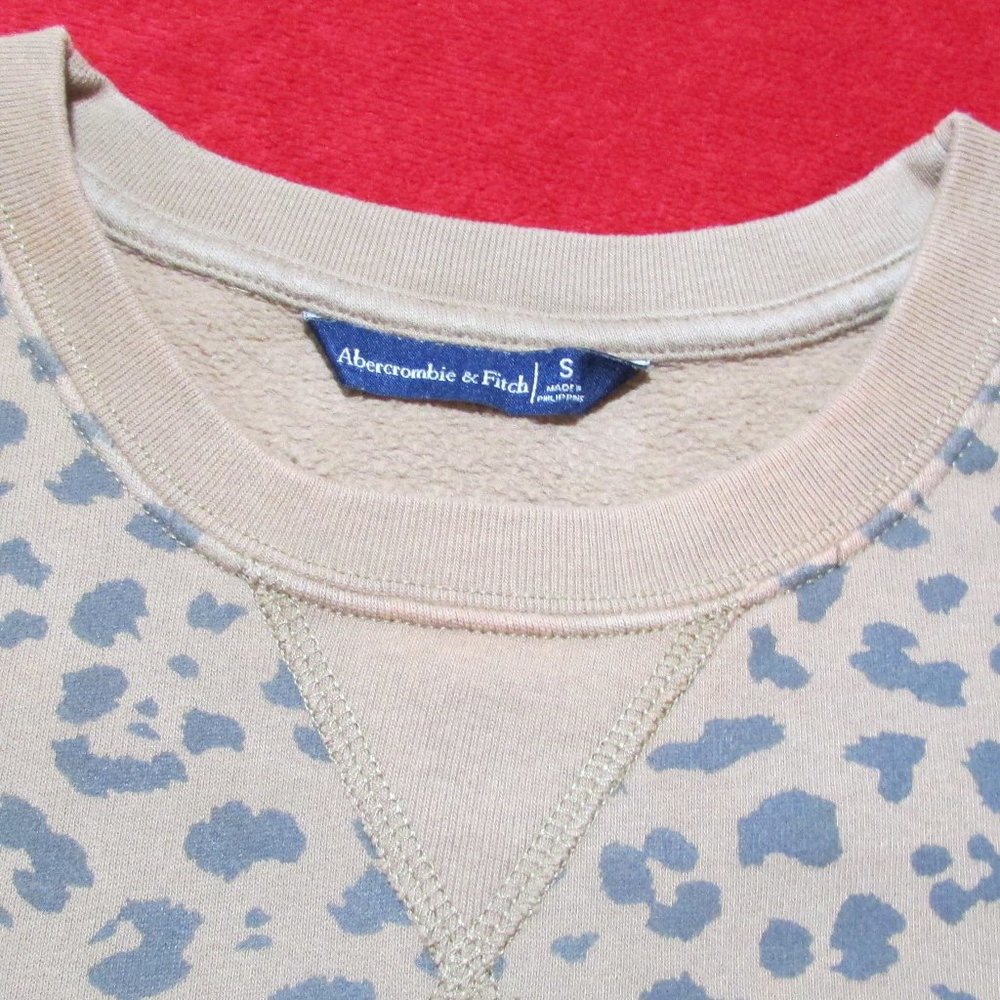 Abercrombie & Fitch Animal Print Crew Neck Sweatshirt - Picture 3 of 4